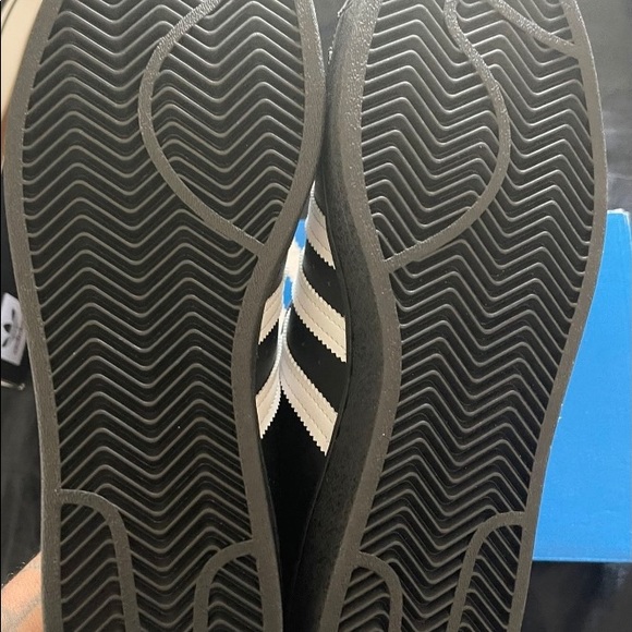 Adidas superstar - Picture 1 of 3